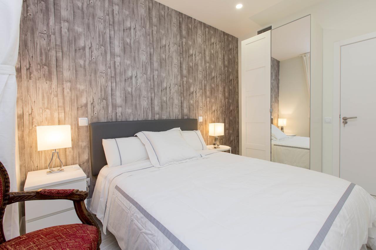Bookinmadrid Com - Cascorro Sq 18 Pax Lägenhet Exteriör bild