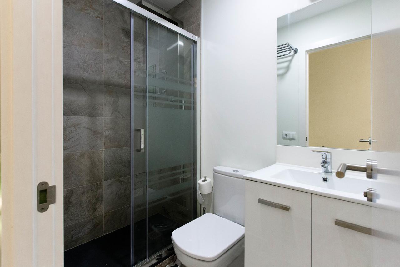 Bookinmadrid Com - Cascorro Sq 18 Pax Lägenhet Exteriör bild