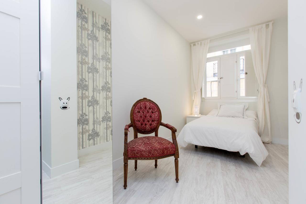 Bookinmadrid Com - Cascorro Sq 18 Pax Lägenhet Exteriör bild