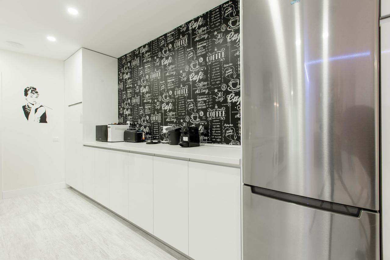 Bookinmadrid Com - Cascorro Sq 18 Pax Lägenhet Exteriör bild